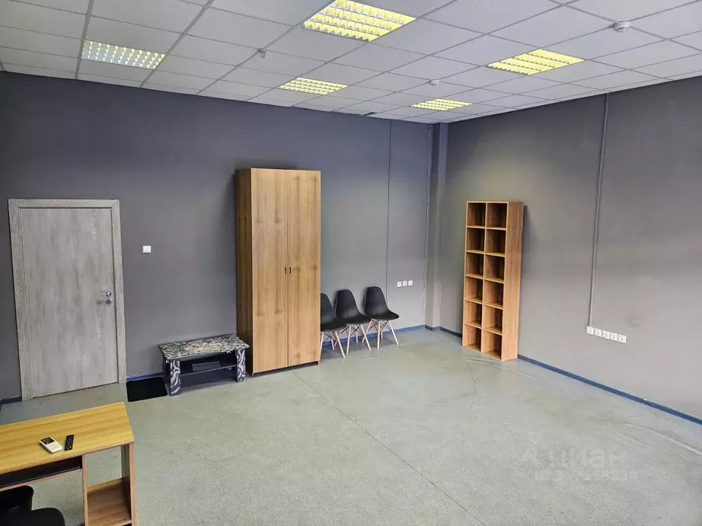 Помещение свободного назначения в Самарская область, Тольятти ул. ... - Фото 2