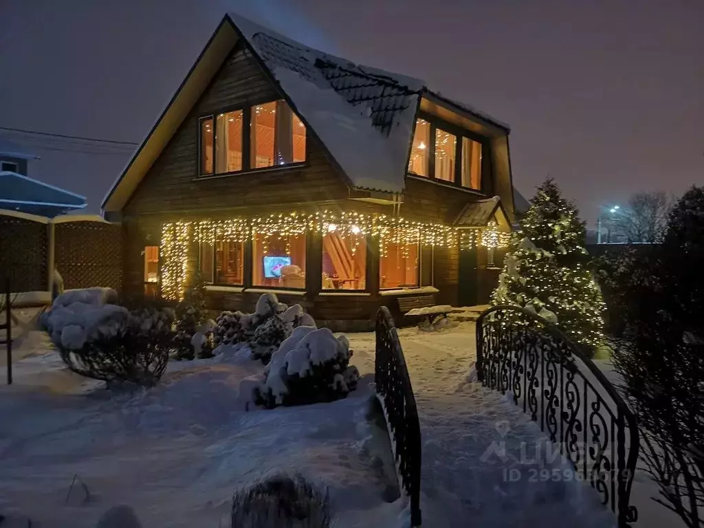 Дом в Сахалинская область, Южно-Сахалинск ул. В. Пикуля, 7 (115 м) - Фото 1