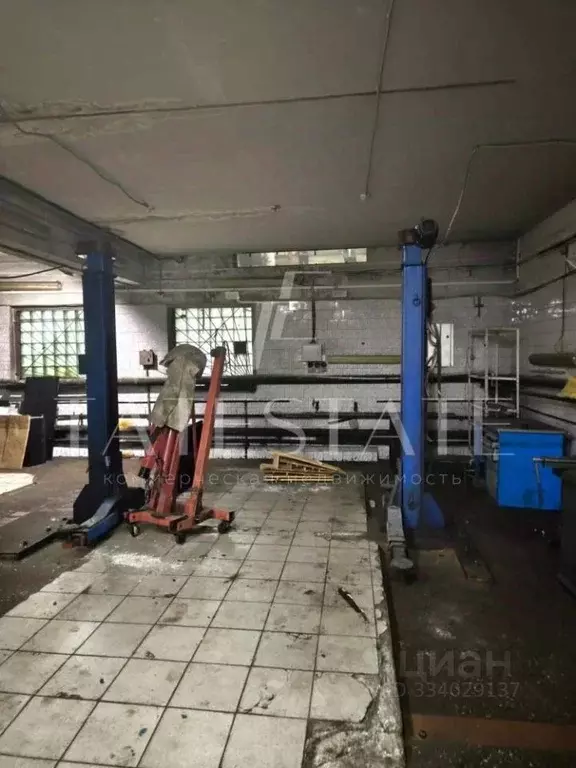 Помещение свободного назначения в Татарстан, Казань ул. Красного ... - Фото 1