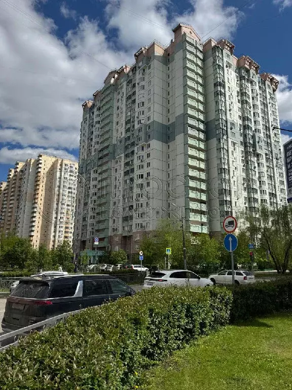 Продается 3-комнатная квартира - Фото 1