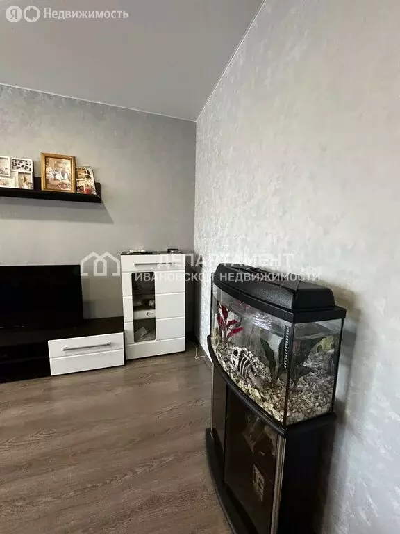 Квартира-студия: Иваново, проспект Текстильщиков, 60 (56.3 м) - Фото 1