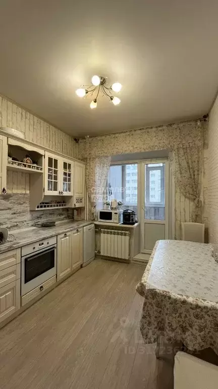 2-к кв. Ханты-Мансийский АО, Сургут Быстринская ул., 18/3 (54.9 м) - Фото 0