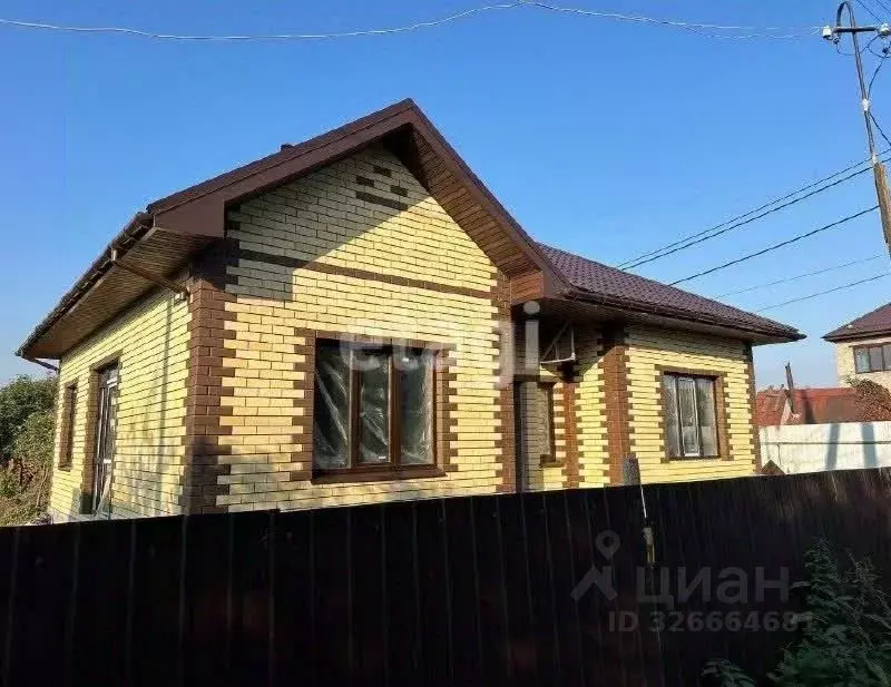 Дом в Калужская область, Калуга городской округ, д. Канищево ул. ... - Фото 1