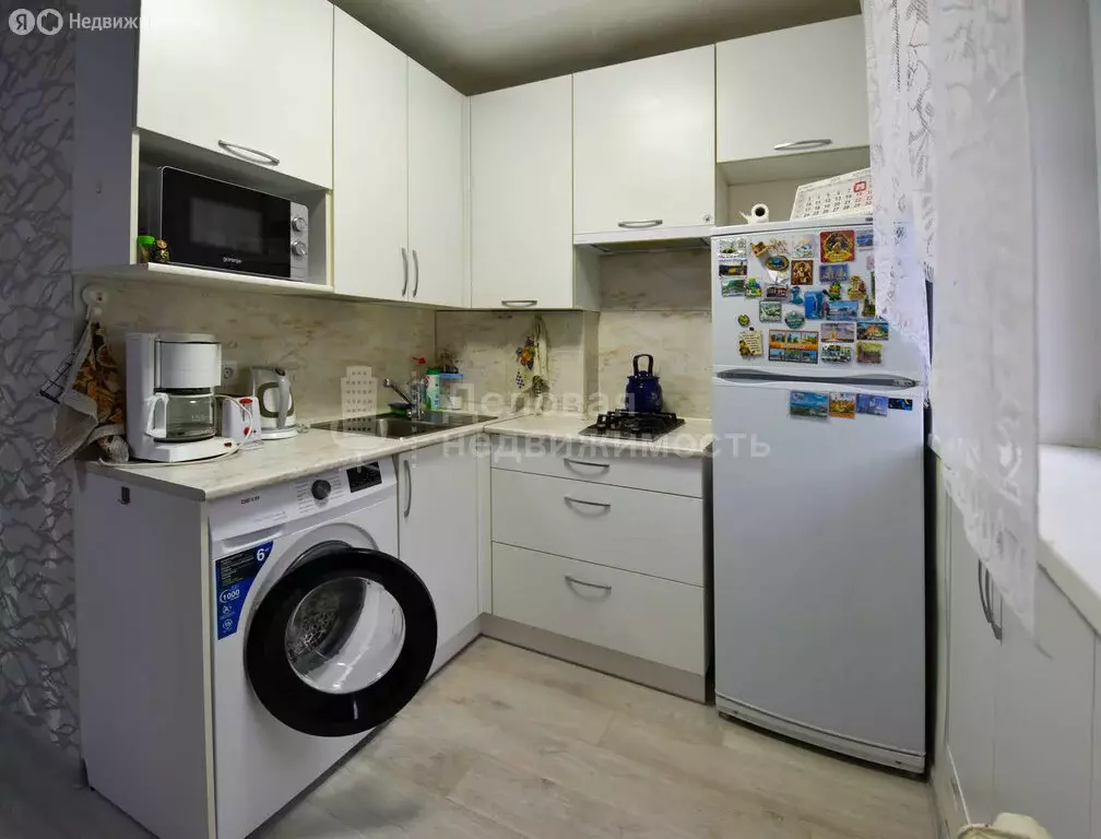 3-комнатная квартира: Великий Новгород, район Торговая сторона, улица ... - Фото 2