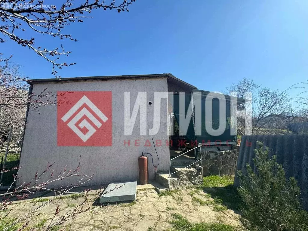 Дом в Республика Крым, муниципальный округ Судак, село Дачное (27 м) - Фото 1