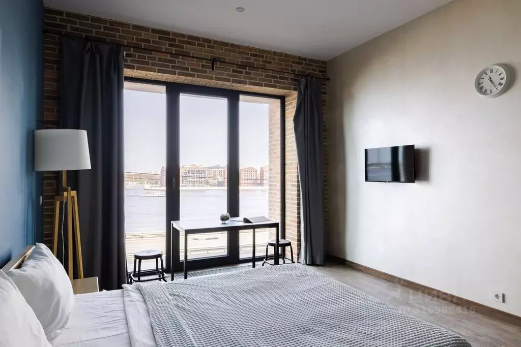 Студия Санкт-Петербург наб. Макарова, 60 (30.0 м) - Фото 1