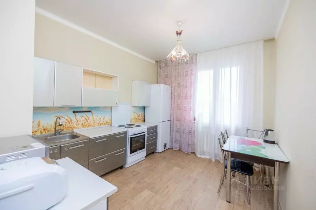 2-к кв. Оренбургская область, Оренбург ул. Мира, 3/1 (64.5 м) - Фото 1