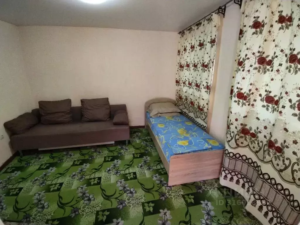 Дом в Краснодарский край, Приморско-Ахтарск ул. 4-го Ахтарского Полка, ... - Фото 0