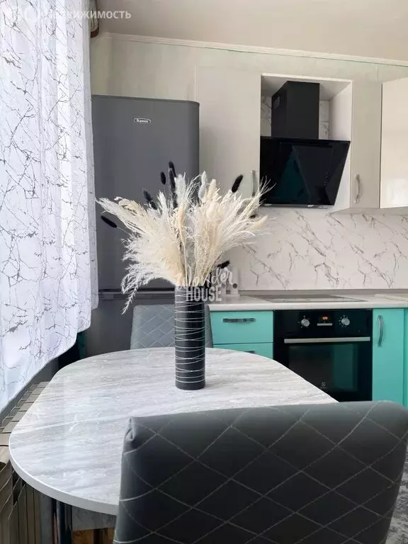 3-комнатная квартира: Тюмень, улица Республики, 223 (89 м) - Фото 2