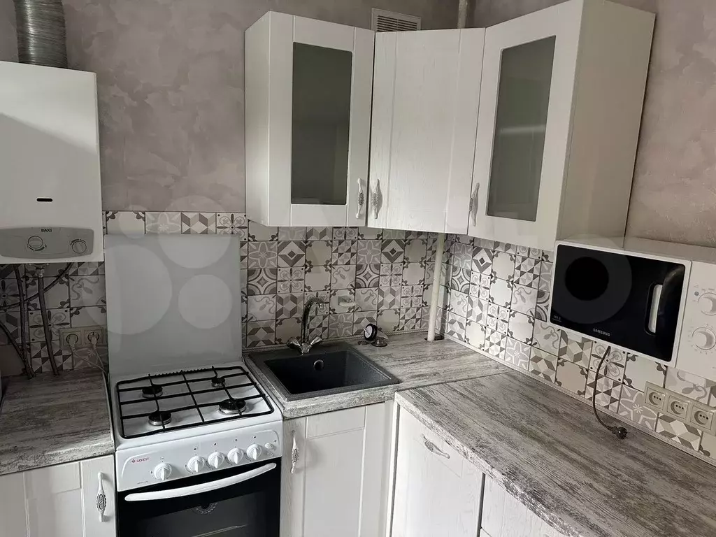 1-к. квартира, 32 м, 2/5 эт. - Фото 0