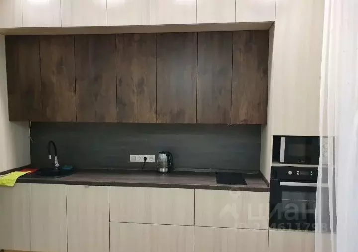 1-к кв. Тюменская область, Тюмень ул. 50 лет Октября, 4 (57.0 м) - Фото 0