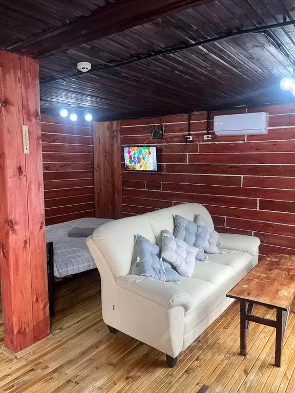 Дом в Свердловская область, Реж ул. Костоусова, 52А (30 м) - Фото 1