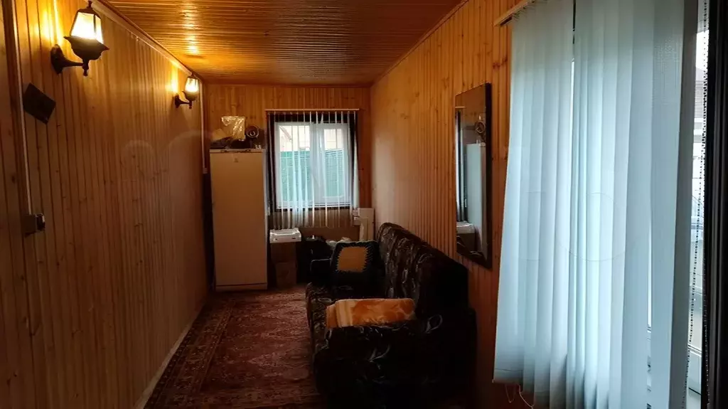 Дом в Ленинградская область, Кировское городское поселение, Беляевский ... - Фото 0