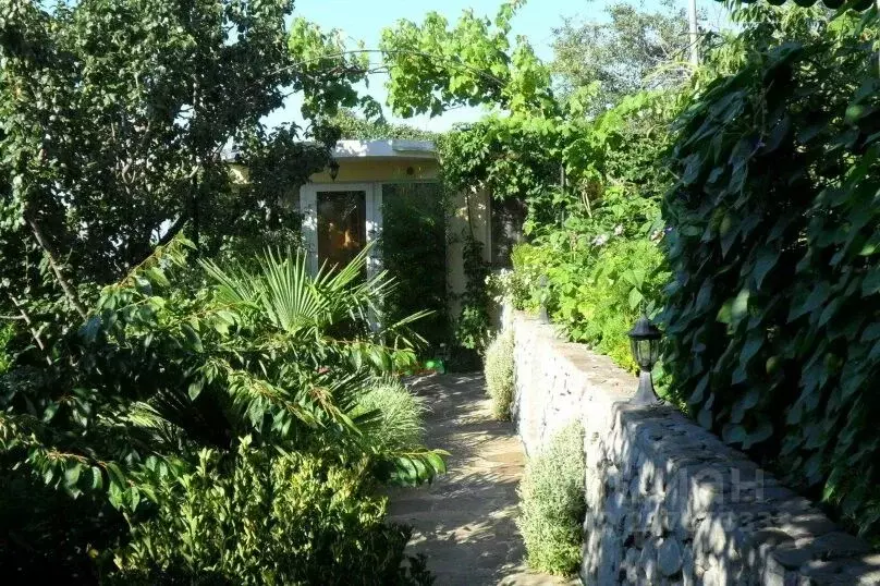 Дом в Крым, Алупка Ялта городской округ, ш. Севастопольское, 42 (35 м) - Фото 1