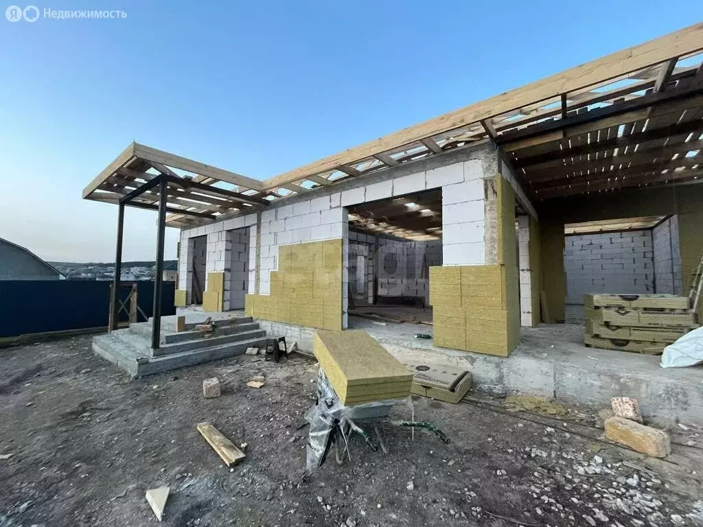 Дом в Трудовское сельское поселение, село Строгоновка, улица Айригуль ... - Фото 2