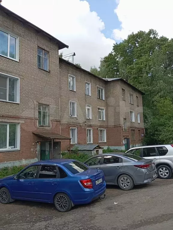 Комната 13,8 м в 3-к., 1/3 эт. - Фото 0