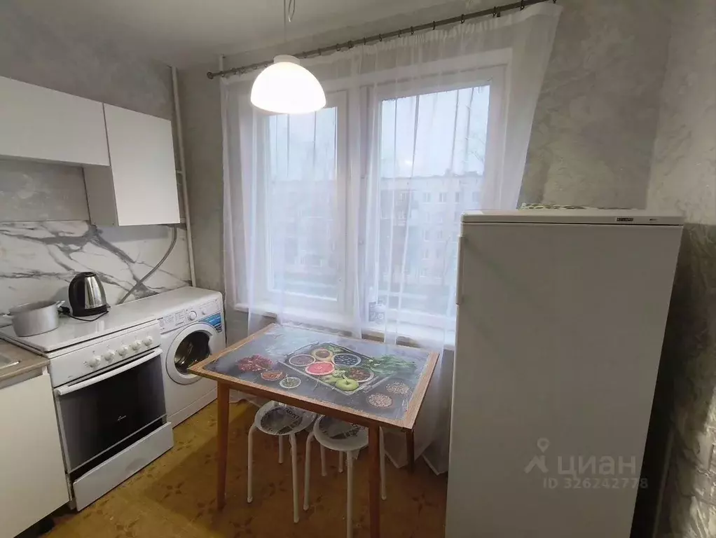 2-к кв. Московская область, Лобня ул. Чкалова, 5 (42.0 м) - Фото 2