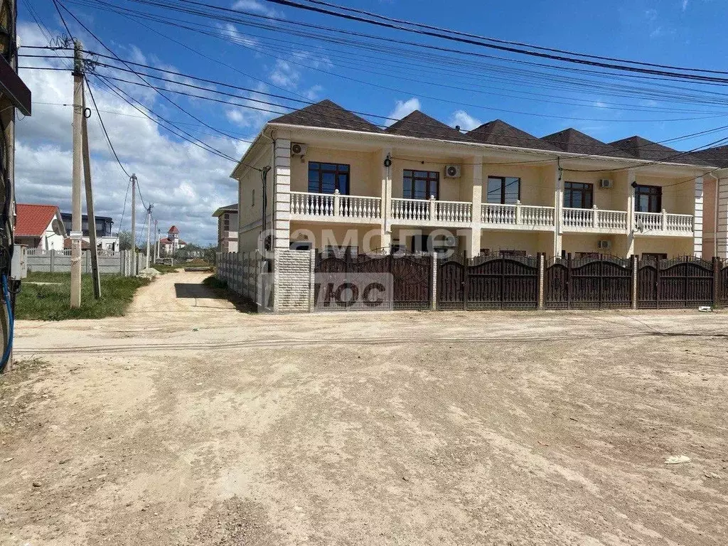 Таунхаус в Крым, Сакский район, Уютненское с/пос, ОСК Союз-2004 тер. ... - Фото 2