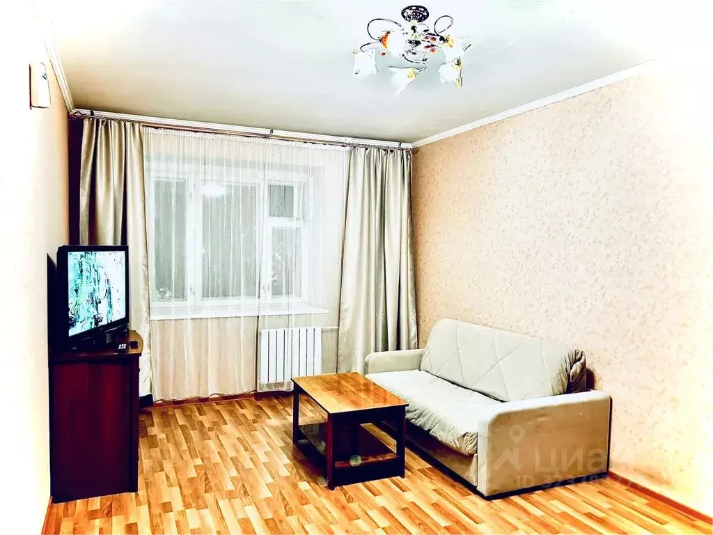 1-к кв. Татарстан, Казань Габдуллы Тукая ул., 75г (60.0 м) - Фото 1