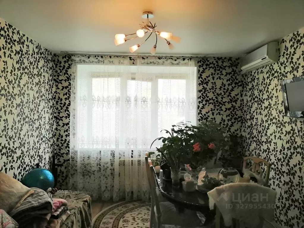 2-к кв. Саратовская область, Энгельс Кожевенная ул., 8 (50.0 м) - Фото 1