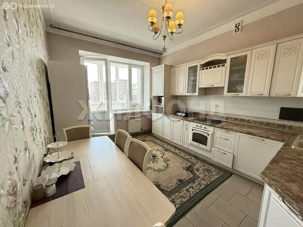 4-комнатная квартира: Абакан, улица Чехова, 116 (118.1 м) - Фото 0