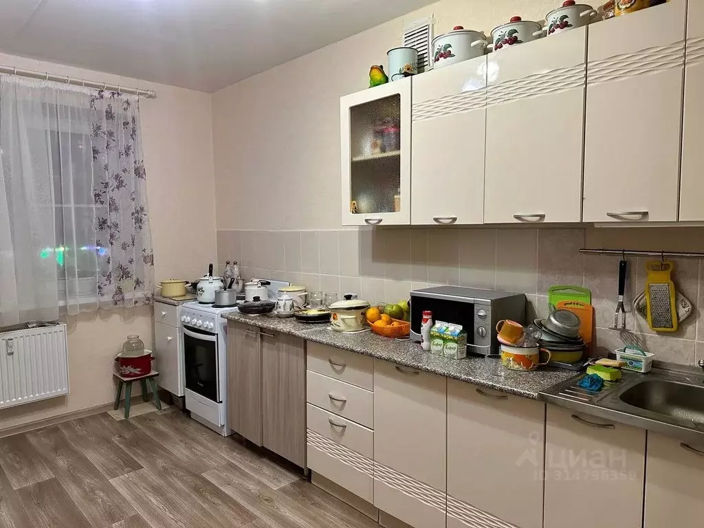 2-к кв. Вологодская область, Череповец ул. Монтклер, 7к1 (75.4 м) - Фото 0