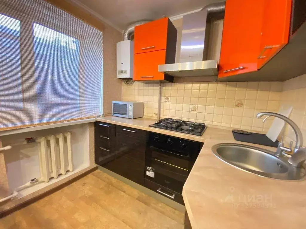 2-к кв. Татарстан, Казань Октябрьская ул., 5 (50.0 м) - Фото 2