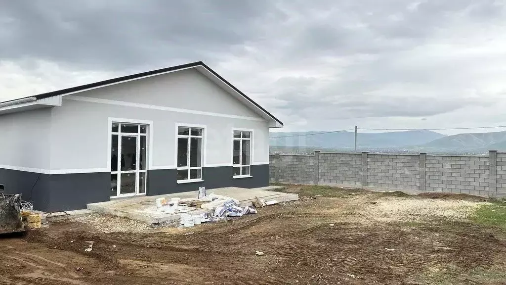 Дом в Крым, Симферопольский район, Родниковское с/пос, с. Новый Мир  ... - Фото 1