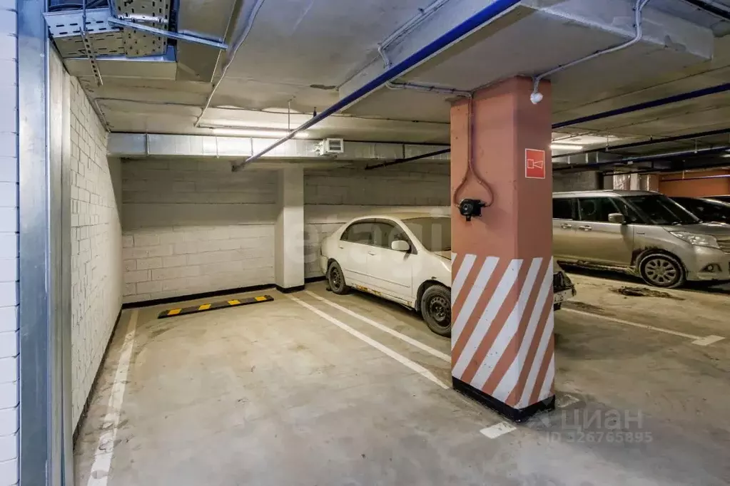 Гараж в Тюменская область, Тюмень ул. Новоселов, 94 (13 м) - Фото 1