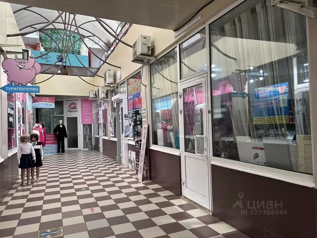 Помещение свободного назначения в Краснодарский край, Ейск ул. ... - Фото 1