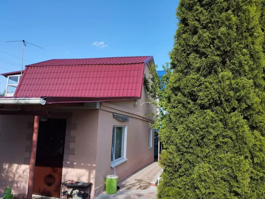 Дом в Саратовская область, Красноармейский район, Луганское ... - Фото 2