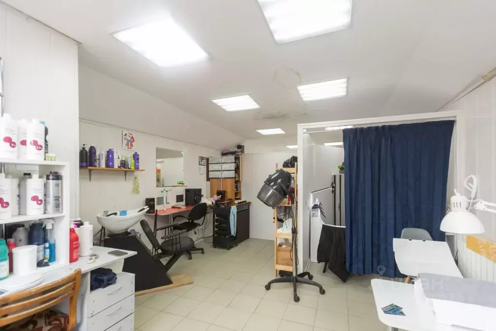 Торговая площадь в Оренбургская область, Оренбургский район, с. ... - Фото 1