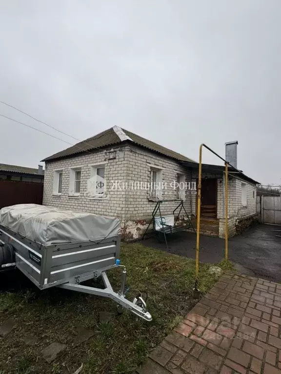 Дом в Курская область, Золотухинский район, Свободинский сельсовет, ... - Фото 1