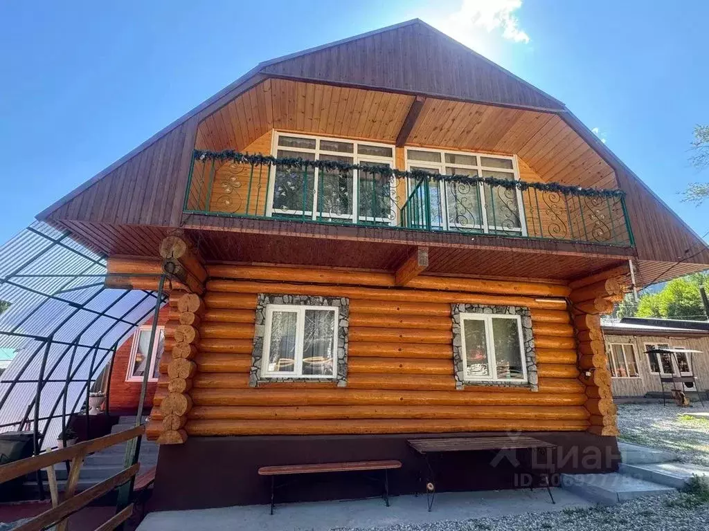 Дом в Карачаево-Черкесия, Зеленчукский район, с. Архыз ул. Курджиева, ... - Фото 0