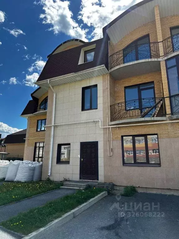 Таунхаус в Челябинская область, Миасс ул. Высоцкого, 4 (266 м) - Фото 2