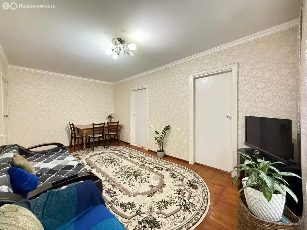 4-комнатная квартира: Нальчик, улица Неделина, 16 (68 м) - Фото 2