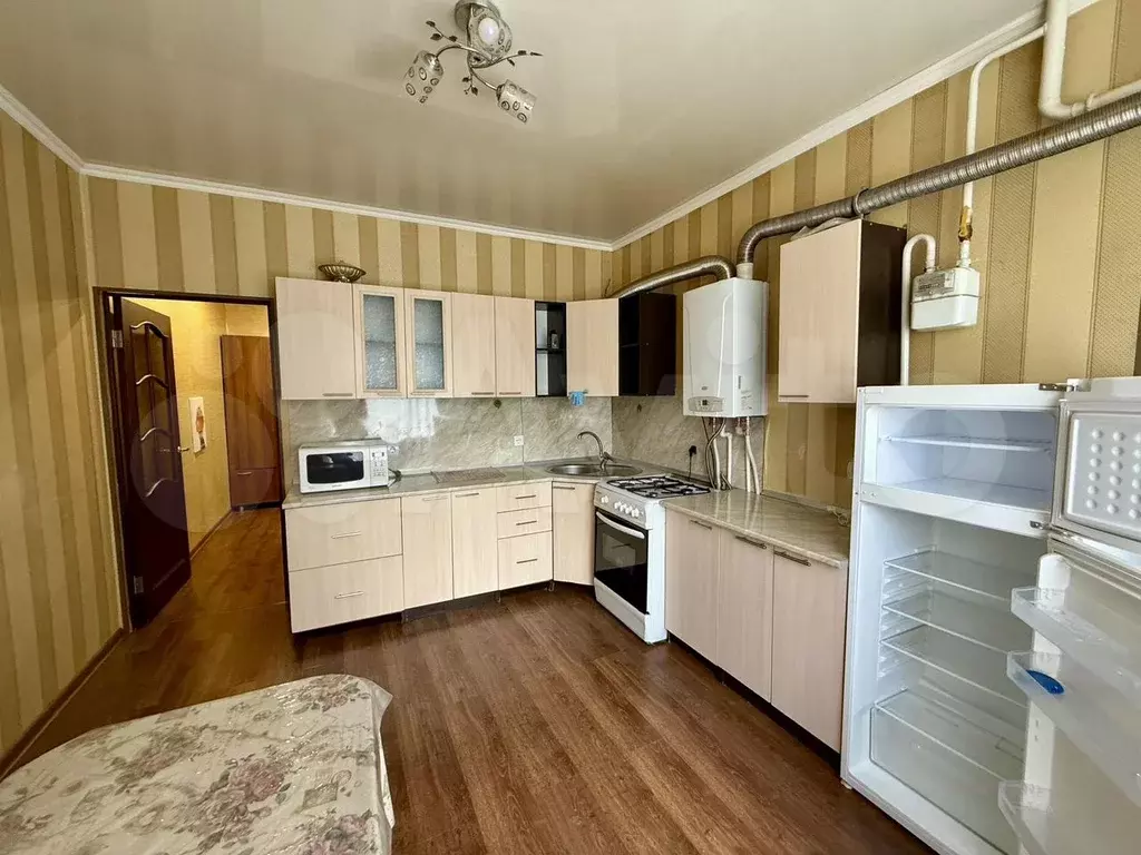 1-к. квартира, 48 м, 1/6 эт. - Фото 1