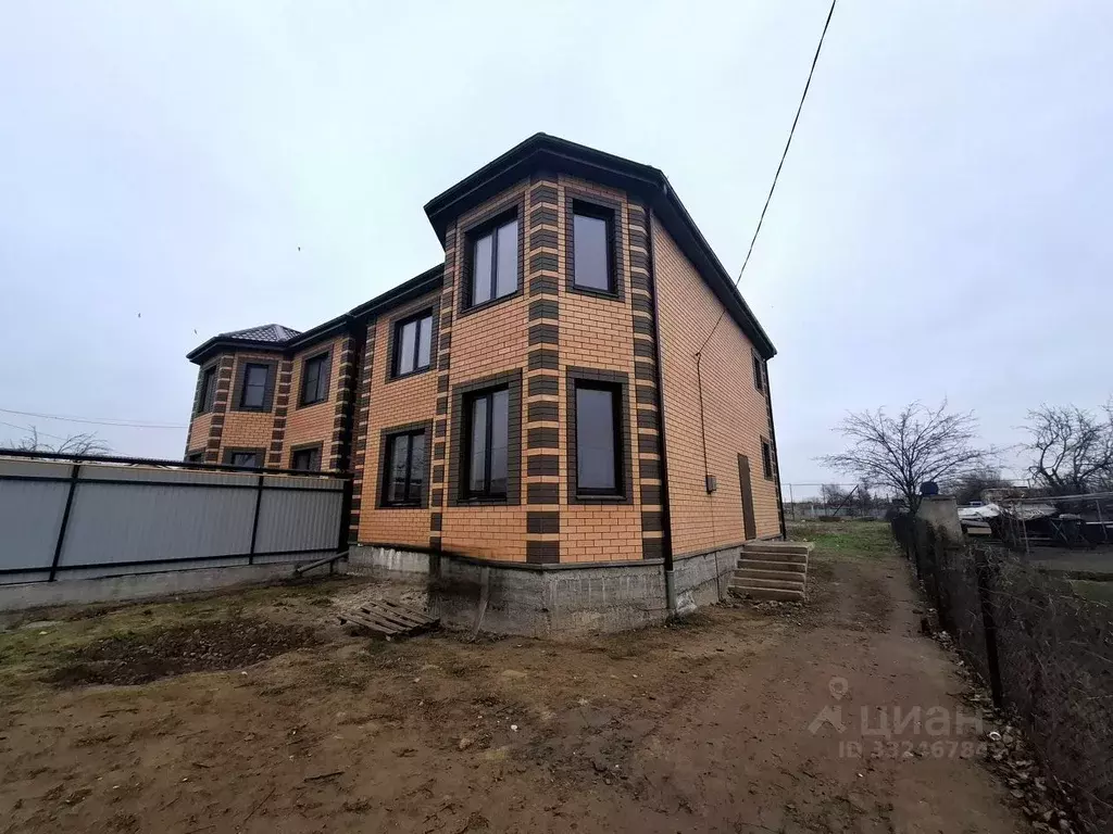 Дом в Ростовская область, Волгодонск Совхозный пер., 3 (155 м) - Фото 1
