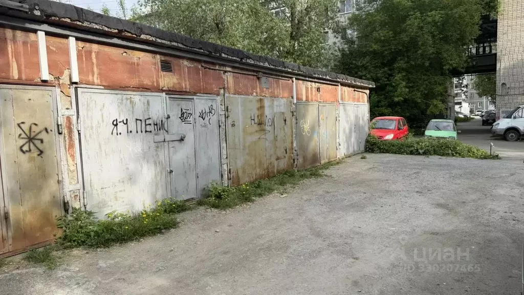 Гараж в Свердловская область, Екатеринбург ул. Фурманова, 61 (19 м) - Фото 1