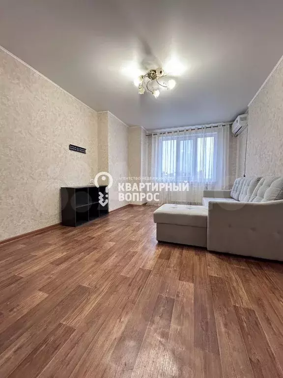 1-к. квартира, 40 м, 14/18 эт. - Фото 1