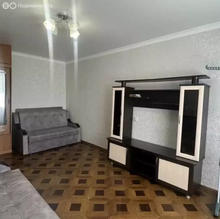 1-комнатная квартира: Владикавказ, площадь 50 лет Октября, 6 (32 м) - Фото 1