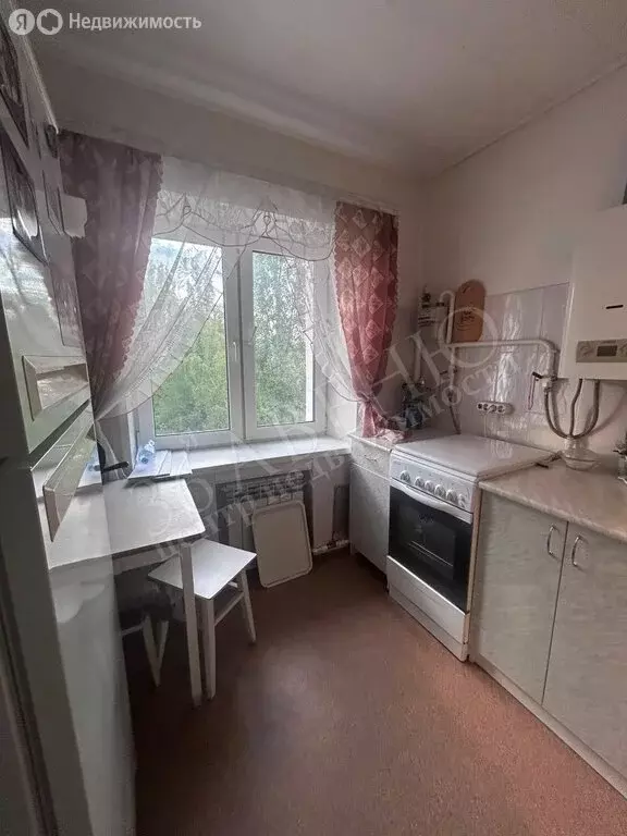 3-комнатная квартира: Воронеж, улица Ворошилова, 26 (56 м) - Фото 0