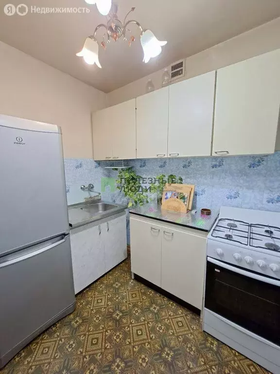 3-комнатная квартира: Ижевск, улица Дзержинского, 22 (55.9 м) - Фото 2