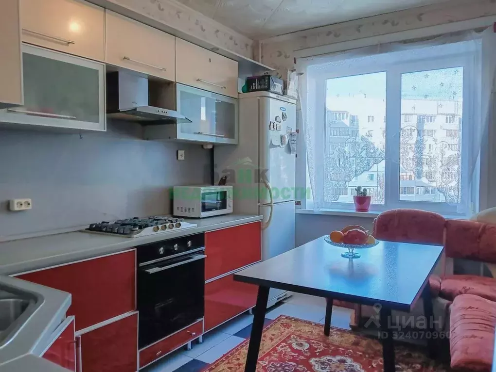 2-к кв. Саратовская область, Балаково Трнавская ул., 32 (51.3 м) - Фото 1