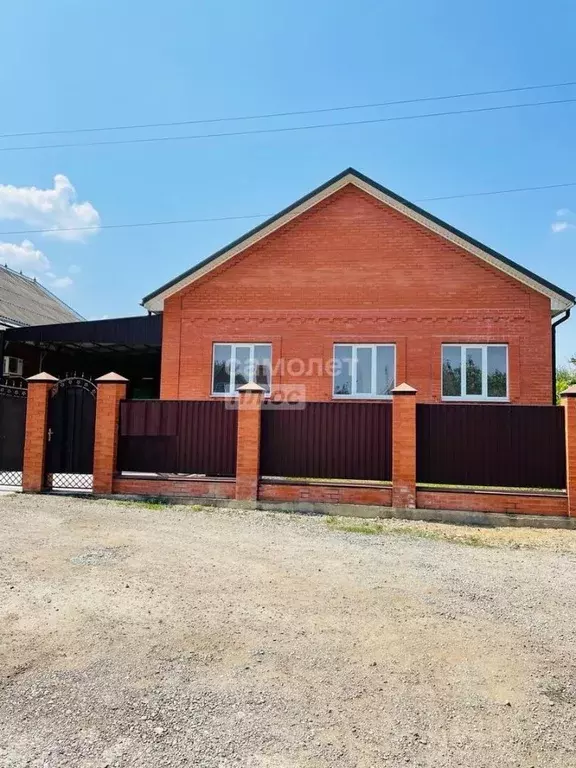 Дом в Краснодарский край, Абинск ул. Луначарского (196 м) - Фото 1