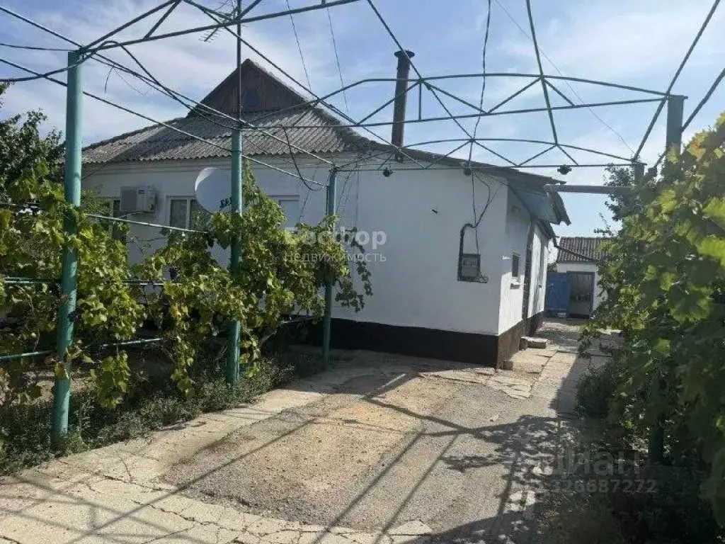 Дом в Крым, Советский район, с. Пруды ул. Октябрьская (67 м) - Фото 0