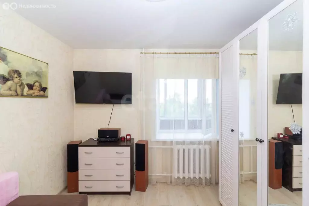 3-комнатная квартира: Тюмень, Волгоградская улица, 15 (64.6 м) - Фото 0