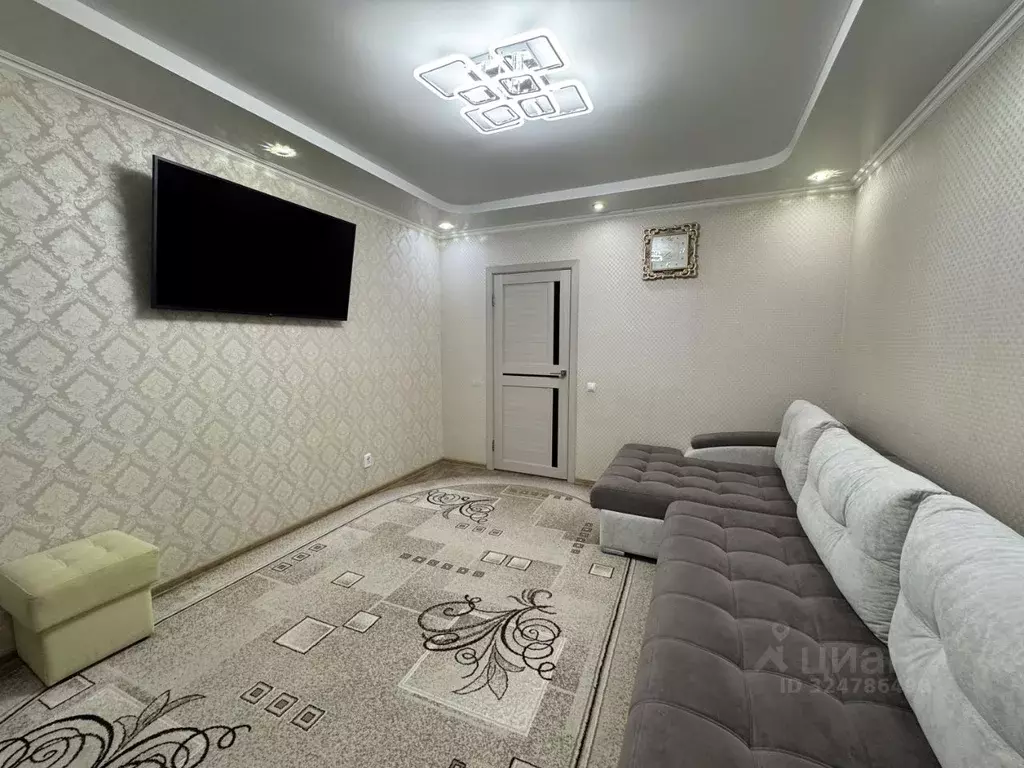 2-к кв. Татарстан, Казань ул. Азата Аббасова, 3 (56.0 м) - Фото 1