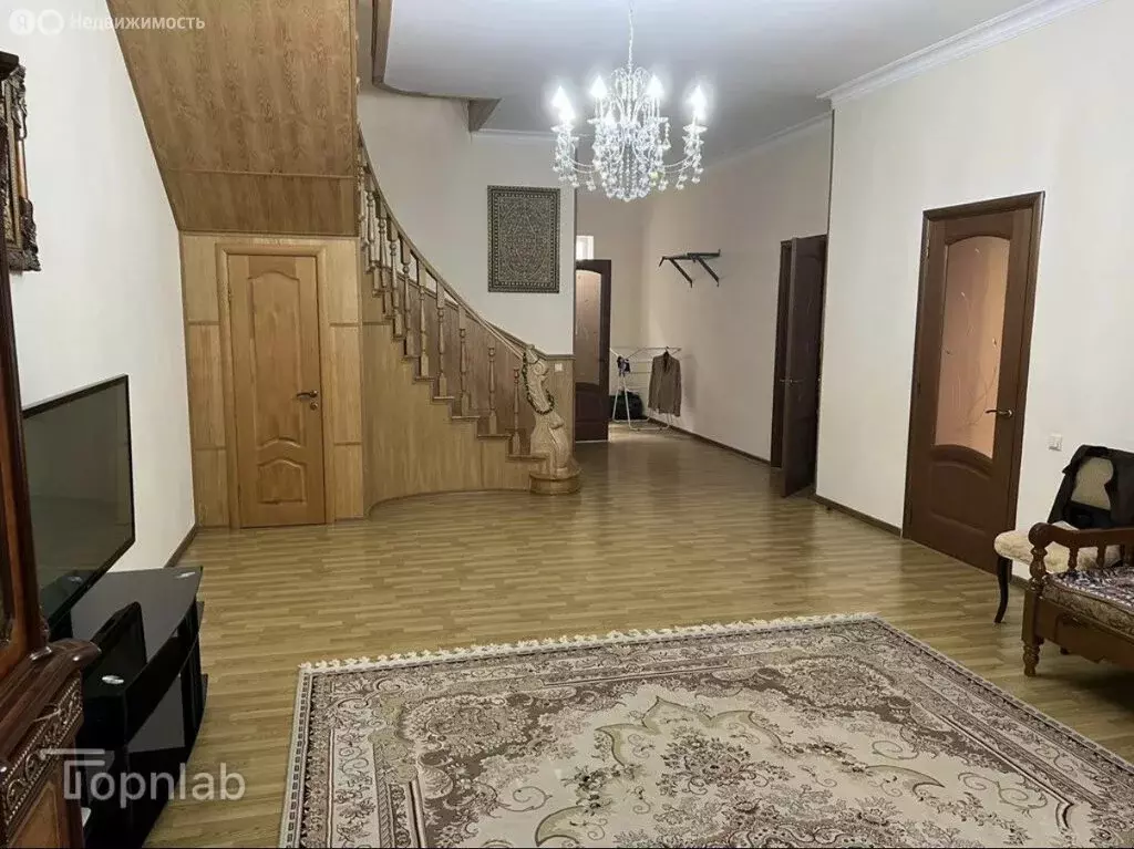 Дом в Махачкала, улица Митарова, 19 (280 м) - Фото 1