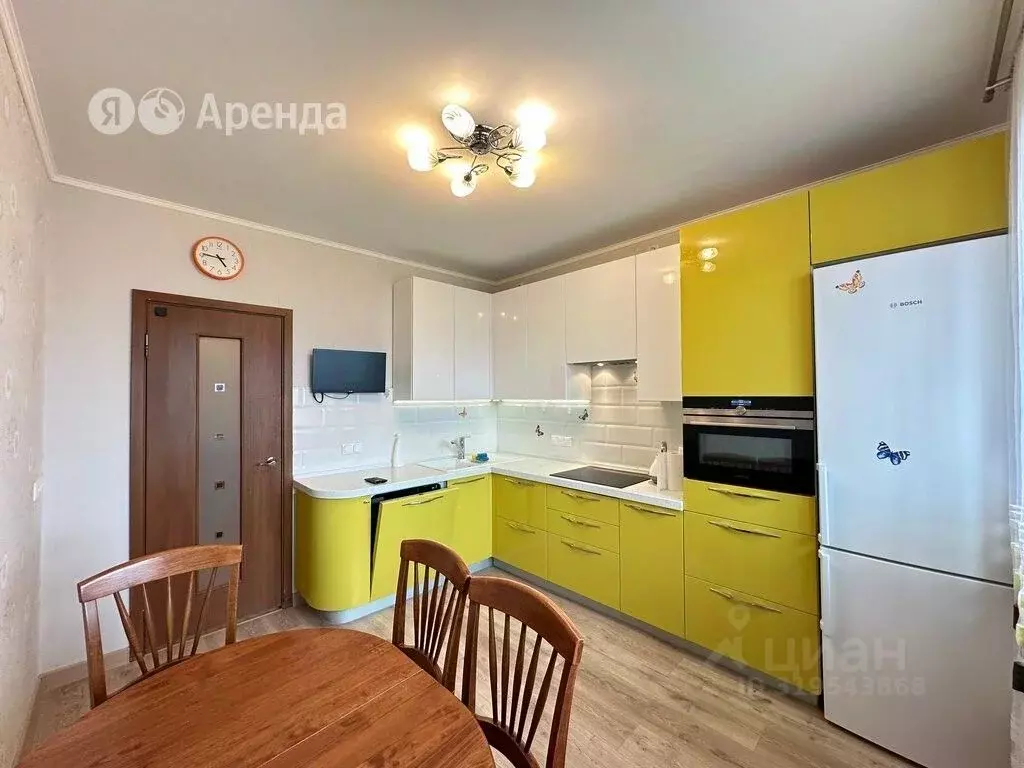 3-к кв. Московская область, Химки просп. Мельникова, 17 (86.0 м) - Фото 0